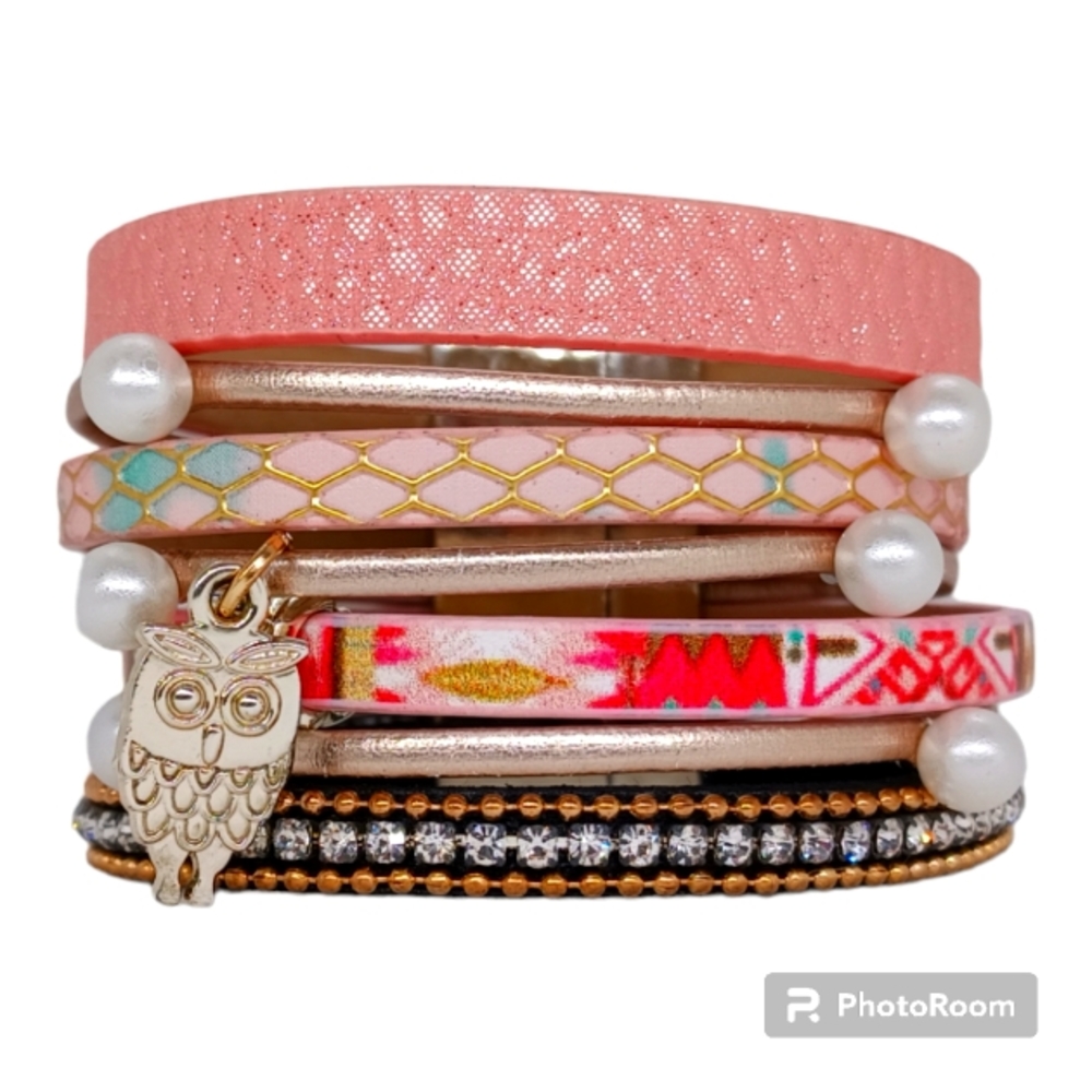 Magnetic cuff bracelet